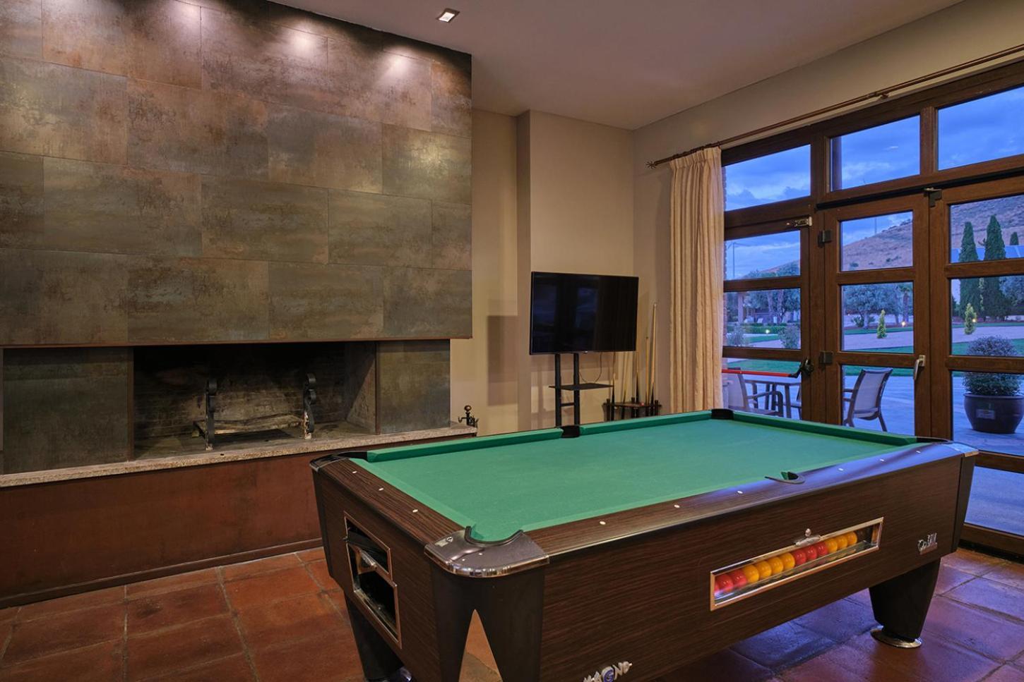 Hotel Spa Villa Nazules Chueca Ngoại thất bức ảnh